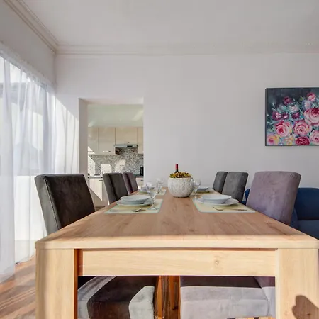 Exclusive 4-bedroom And Penthouse With Jacuzzi Apartment Sliema