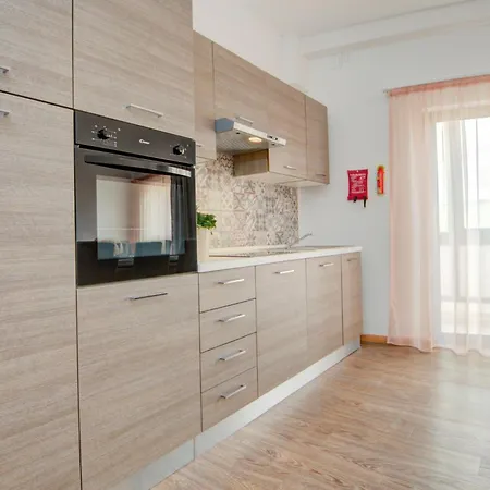 Daire Exclusive 4-bedroom Side Seaviews By Shortletsmalta Sliema