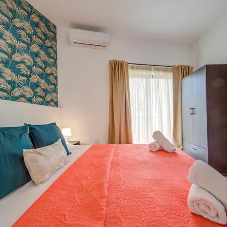 Exclusive 4-bedroom Side Seaviews By Shortletsmalta