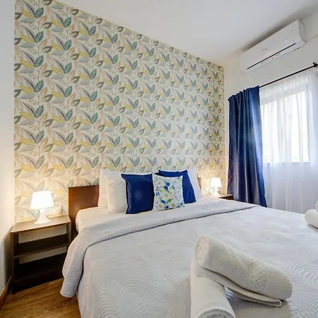 Daire Exclusive 4-bedroom Side Seaviews By Shortletsmalta