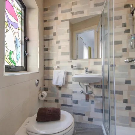 Exclusive 4-bedroom And Penthouse With Jacuzzi *