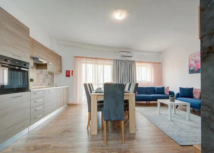 Exclusive 4-bedroom And Penthouse With Jacuzzi Sliema