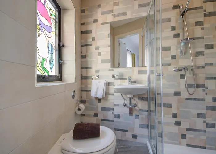 Exclusive 4-bedroom And Penthouse With Jacuzzi *