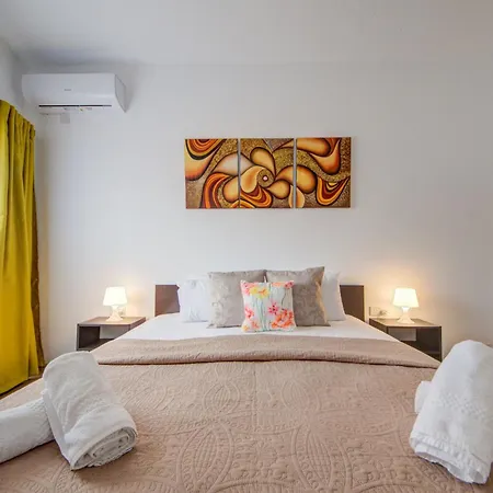 Daire Exclusive 4-bedroom And Penthouse With Jacuzzi